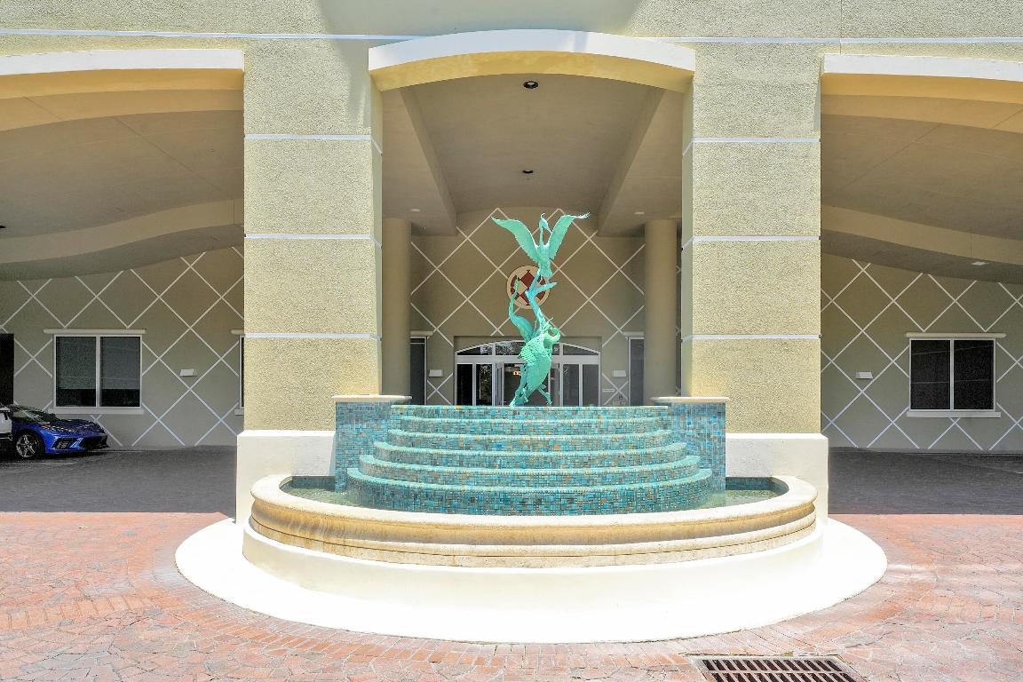 OCEAN'S EDGE - Residential