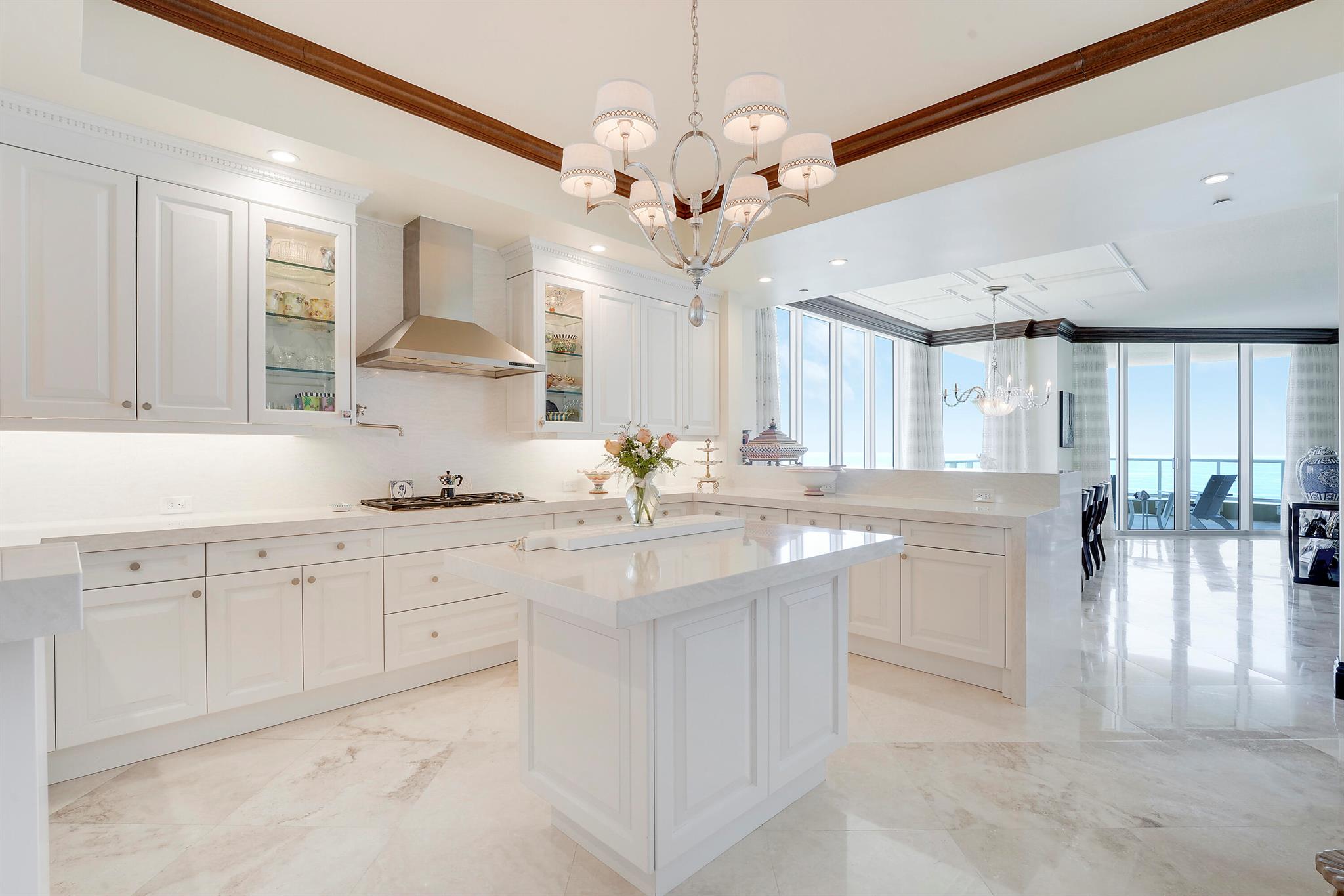 OCEAN'S EDGE - Residential