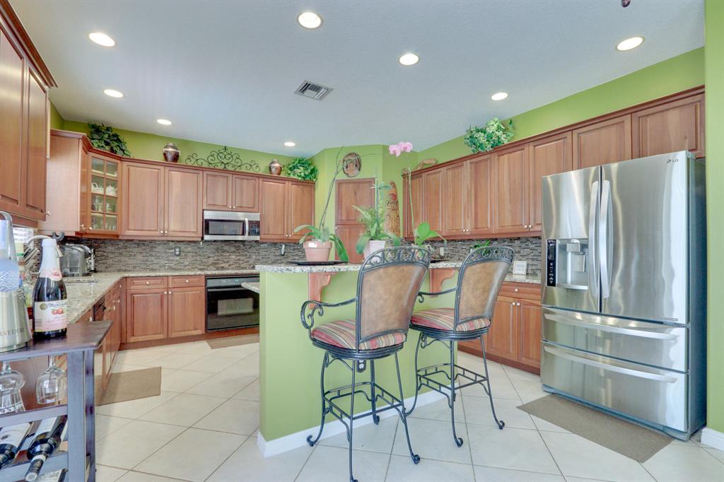 MADISON GREEN - Residential