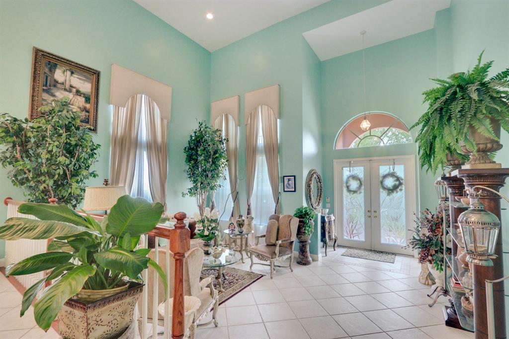 MADISON GREEN - Residential