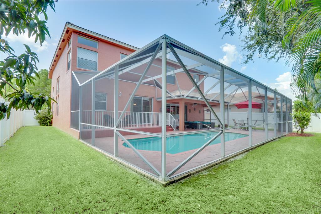 MADISON GREEN - Residential