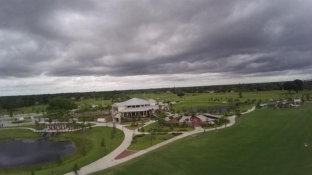 MADISON GREEN - Residential