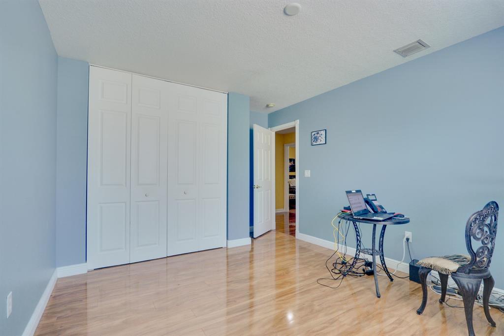 MADISON GREEN - Residential