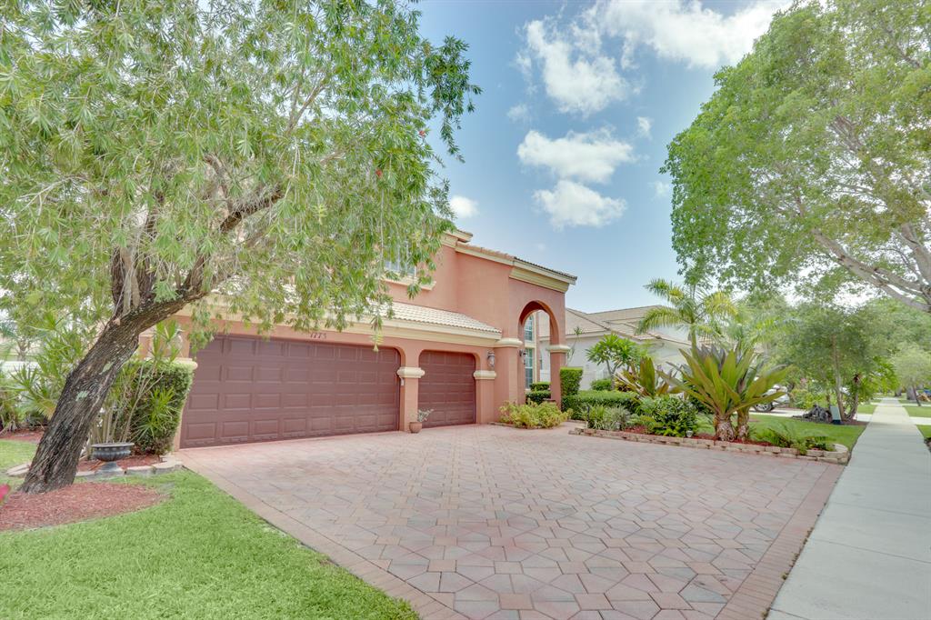 MADISON GREEN - Residential