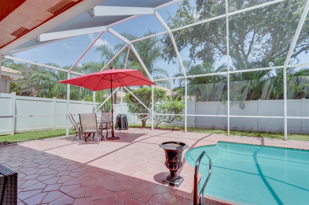 MADISON GREEN - Residential