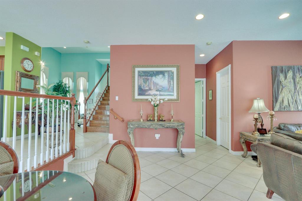 MADISON GREEN - Residential