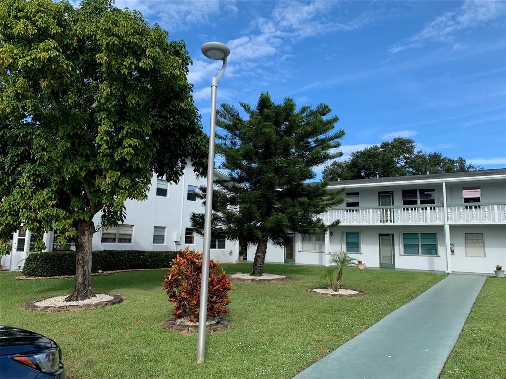 Photo of 285 Oakridge Q #285, Deerfield Beach, FL 33442 (MLS # F10249980)