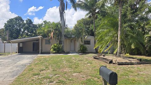 831 Sarazen Drive West Palm Beach FL 33413