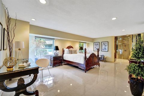 Single Family Residence in Tamarac FL 6201 Royal Poinciana Ln Ln 19.jpg