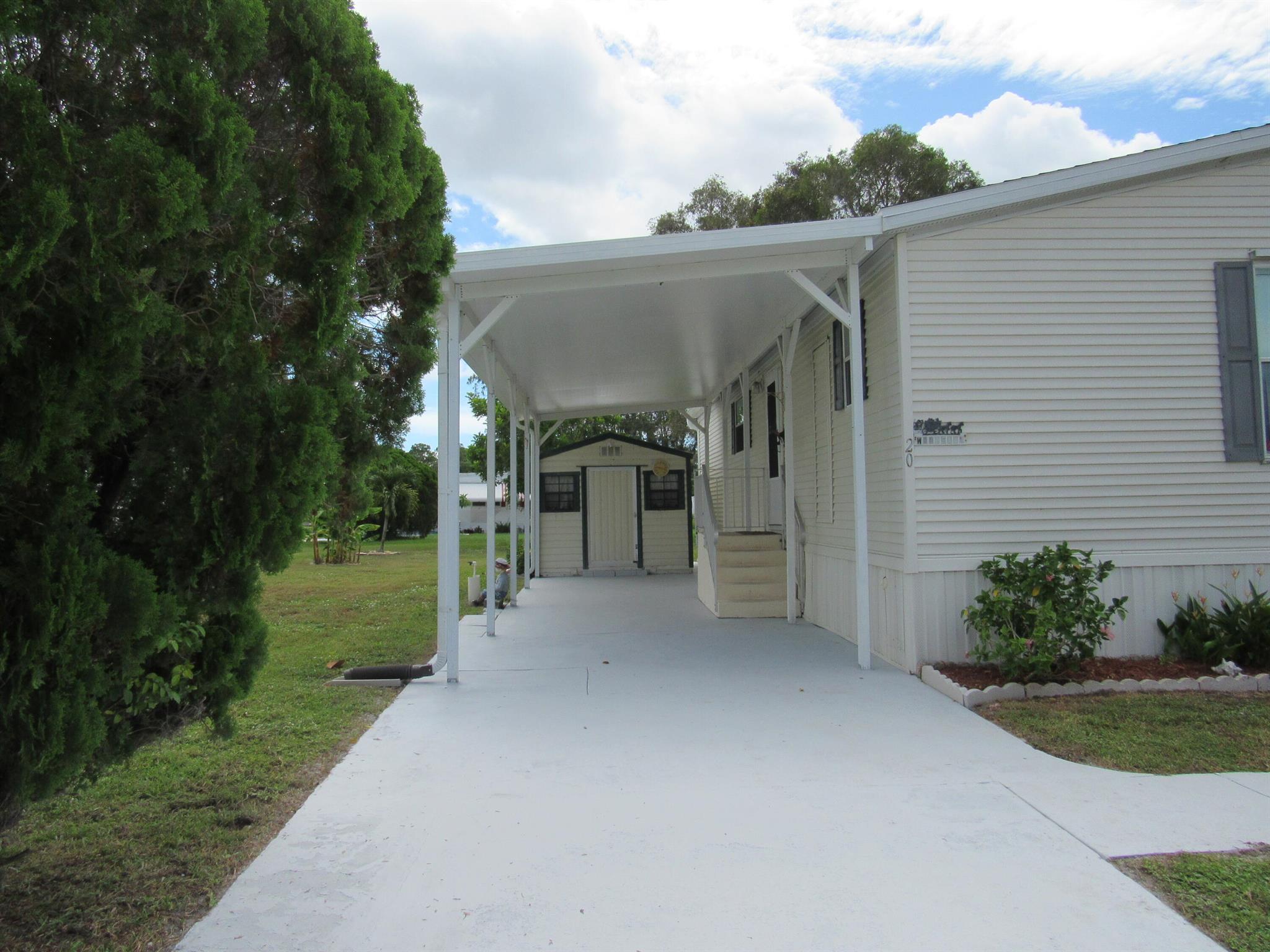 Spanish Lakes Golf - Residential