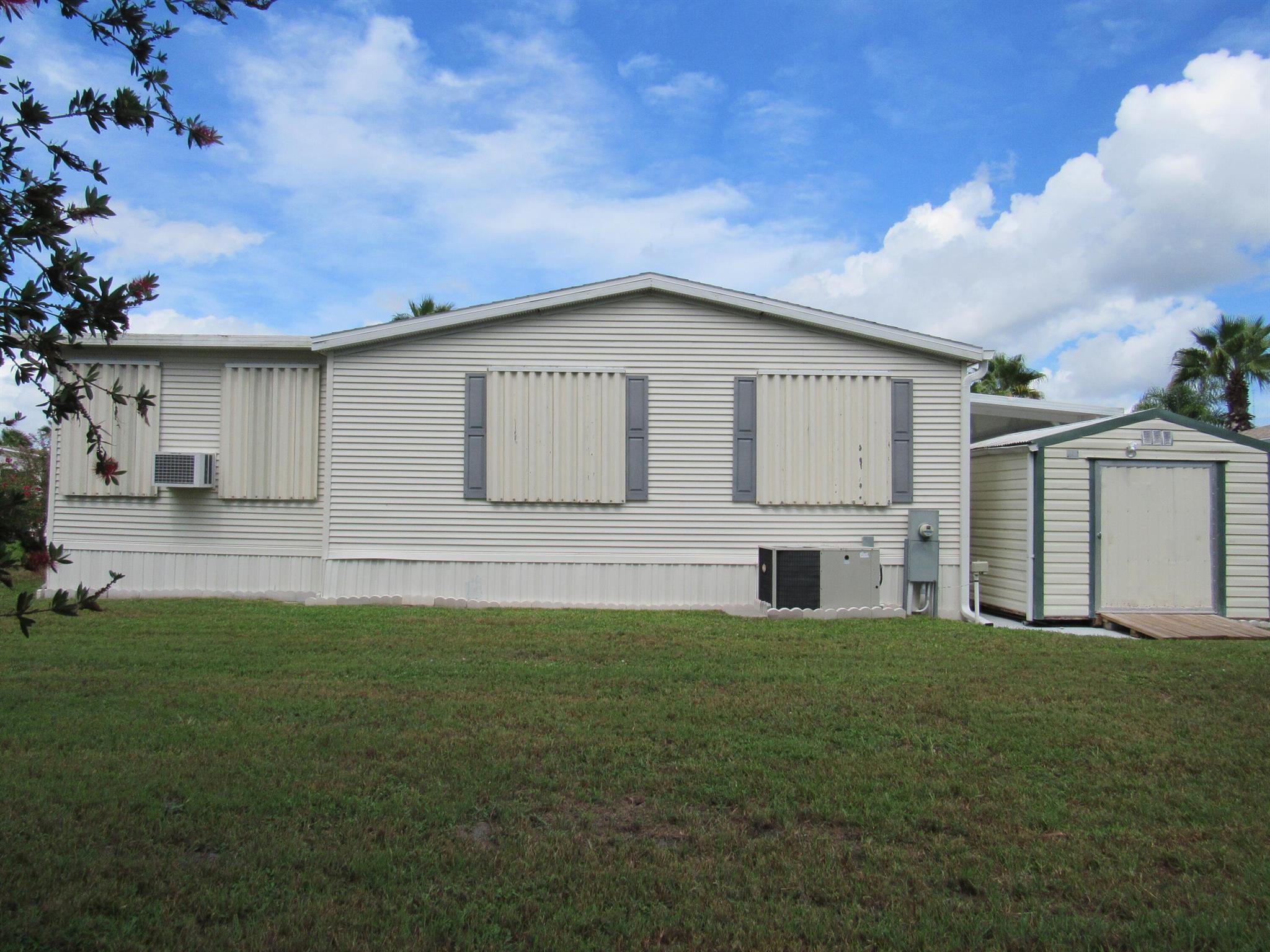 Spanish Lakes Golf - Residential