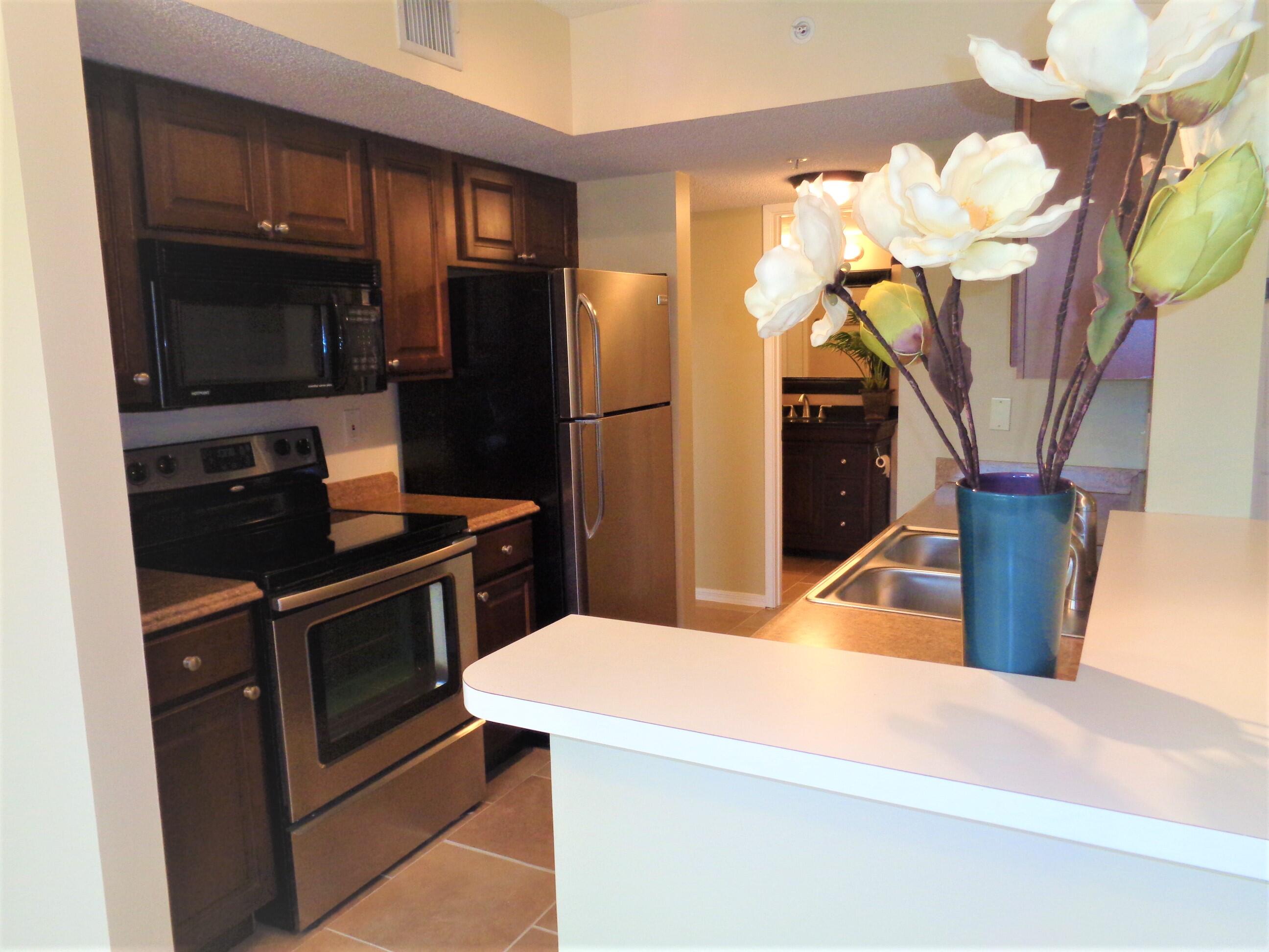 LAGUNA OF VERO BEACH - Residential