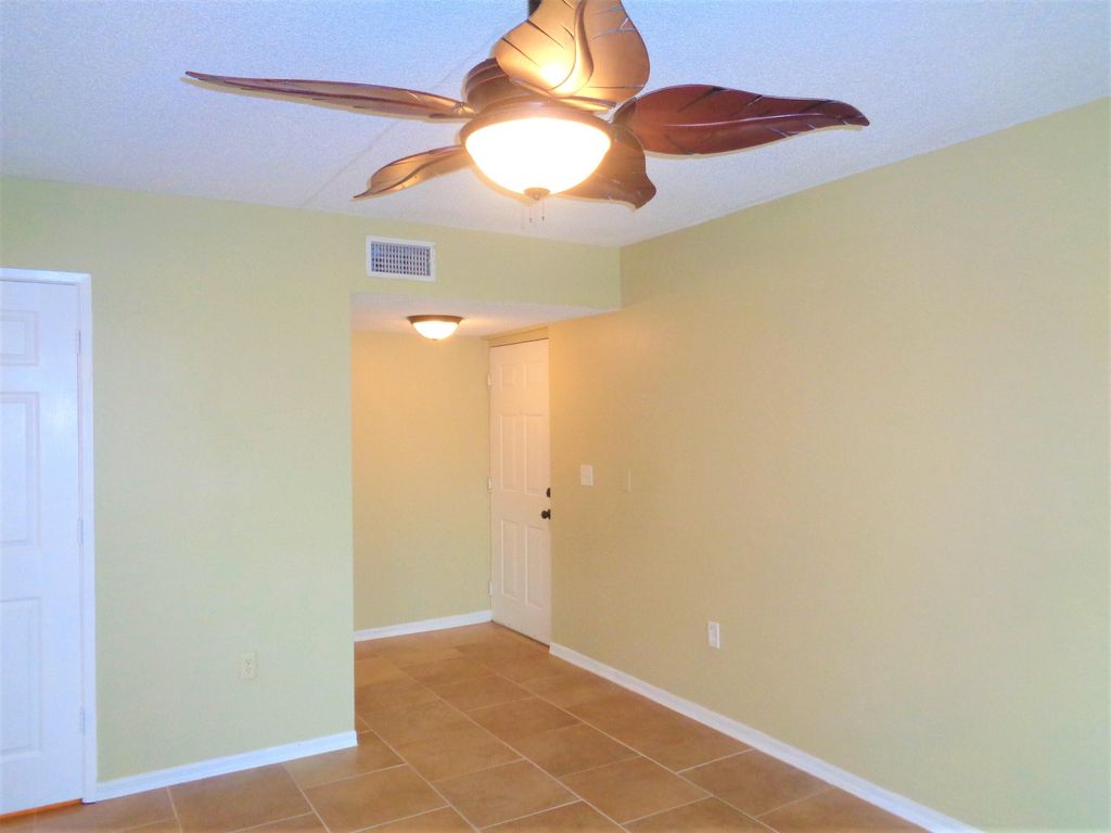 Photo of 1650 N 42nd Circle #206, Vero Beach, FL 32967 (MLS # B26013988)