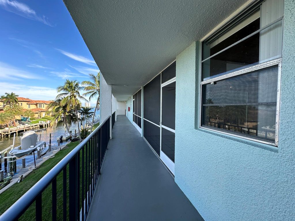 Photo of 109 Paradise Harbour Boulevard #312, North Palm Beach, FL 33408 (MLS # R10918686)
