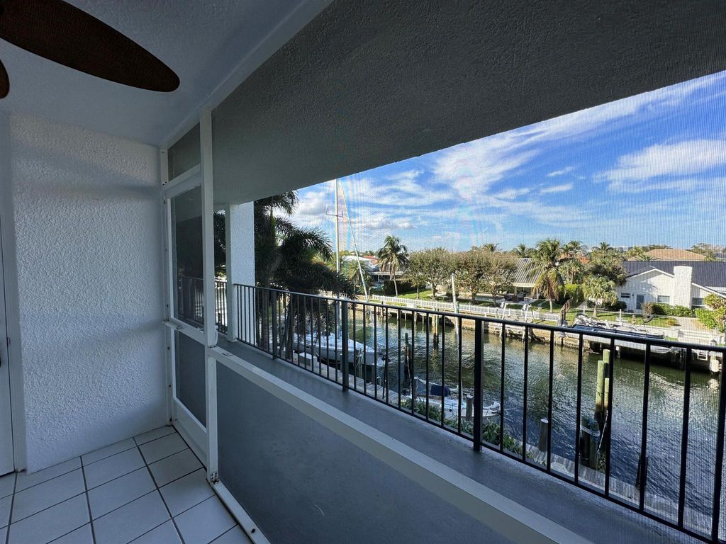 Photo of 109 Paradise Harbour Boulevard #312, North Palm Beach, FL 33408 (MLS # R10918686)