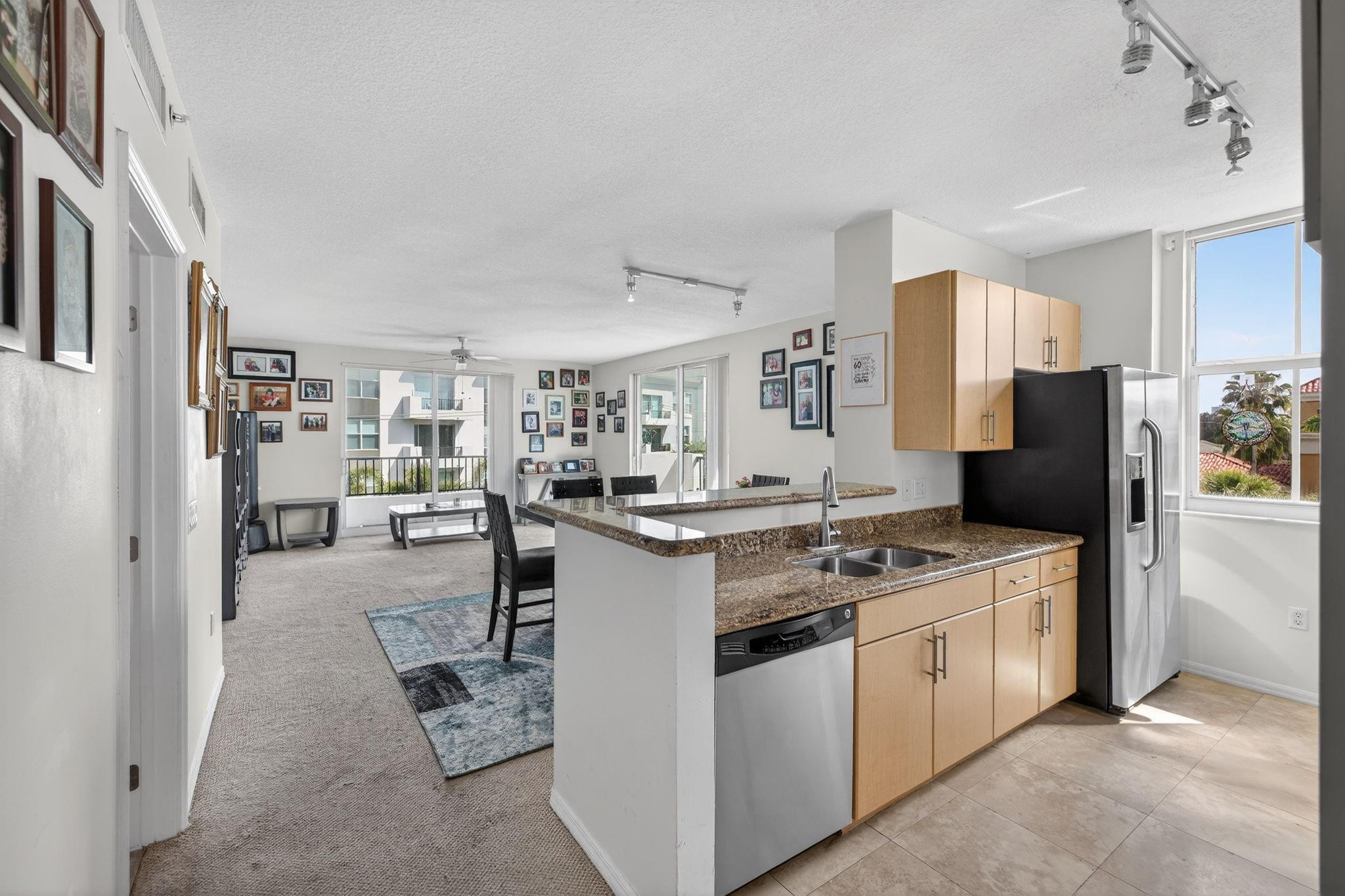 LAUDERDALE ONE CONDO - Residential