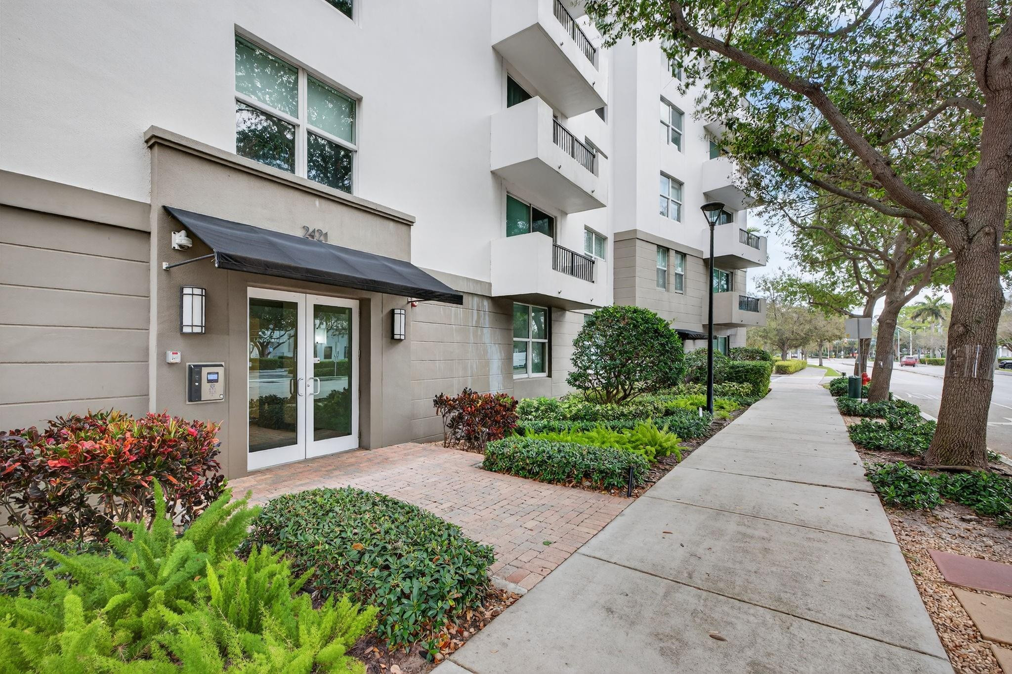 LAUDERDALE ONE CONDO - Residential