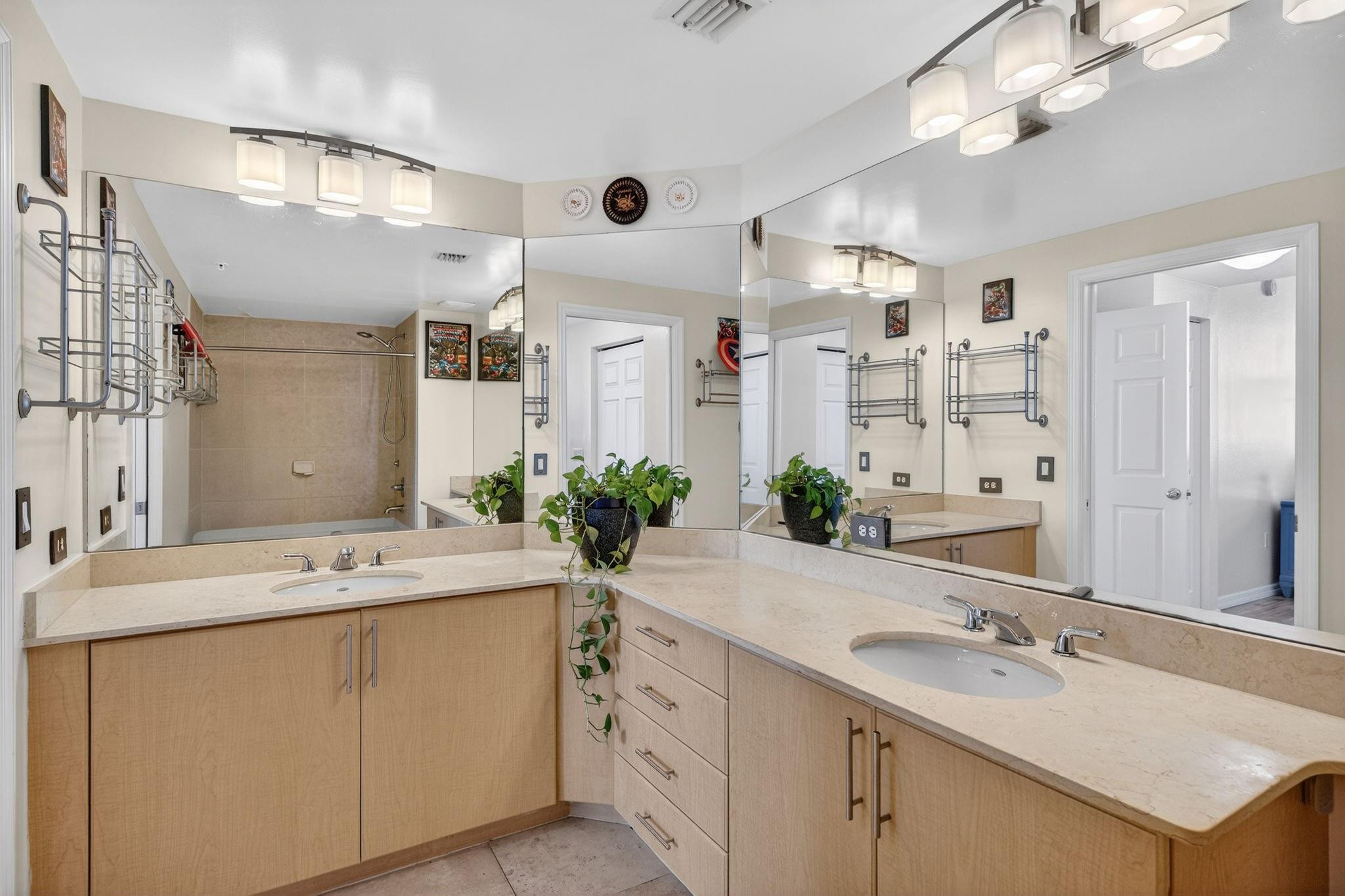 LAUDERDALE ONE CONDO - Residential