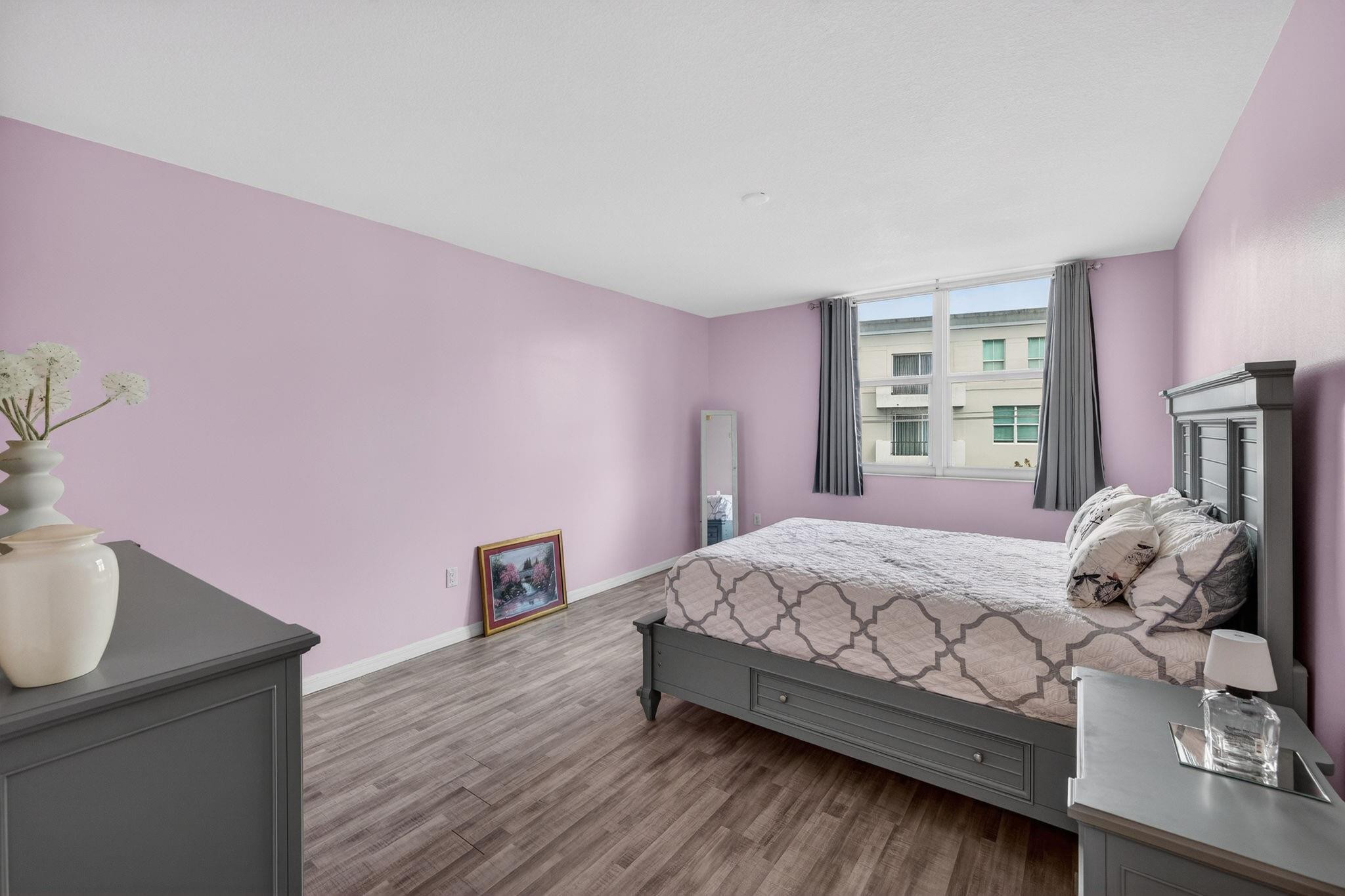 LAUDERDALE ONE CONDO - Residential