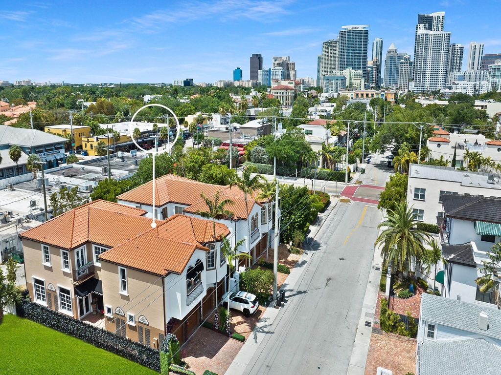 Photo of 1514 SE 2nd Court, Fort Lauderdale, FL 33301 (MLS # F10433539)