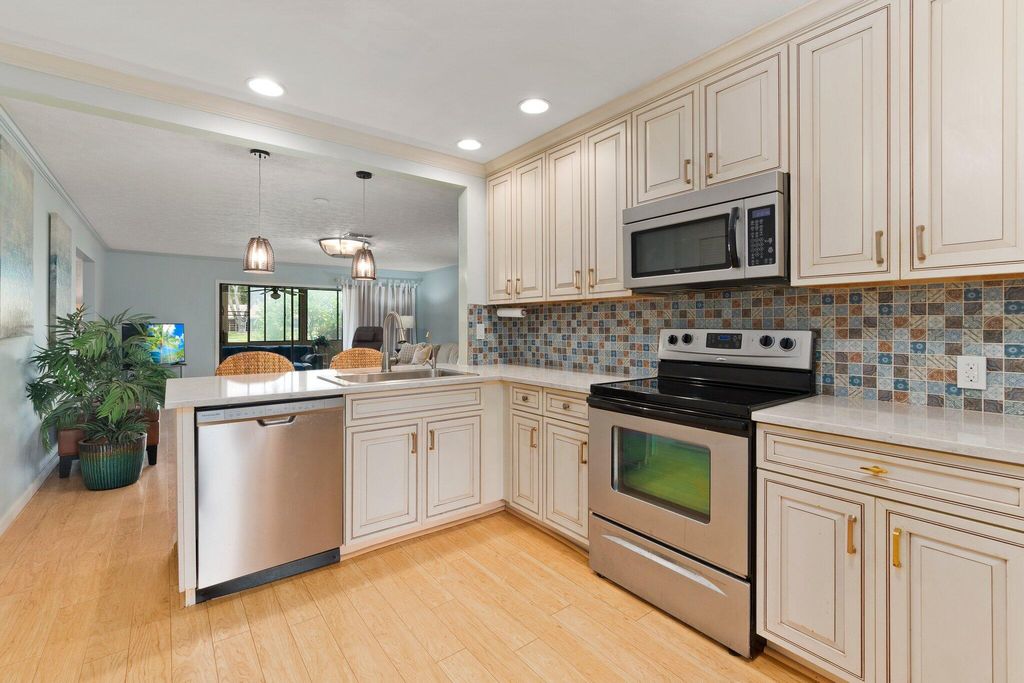 Photo of 12707 SE Pinehurst Court, Hobe Sound, FL 33455 (MLS # R10976304)