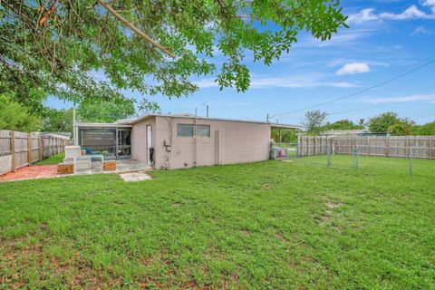 A home in Wilton Manors