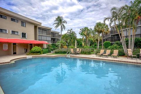 A home in South Palm Beach