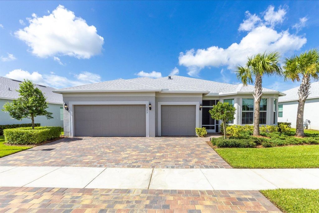 Photo of 10372 SW Green Turtle Lane, Port Saint Lucie, FL 34987 (MLS # R11108988)