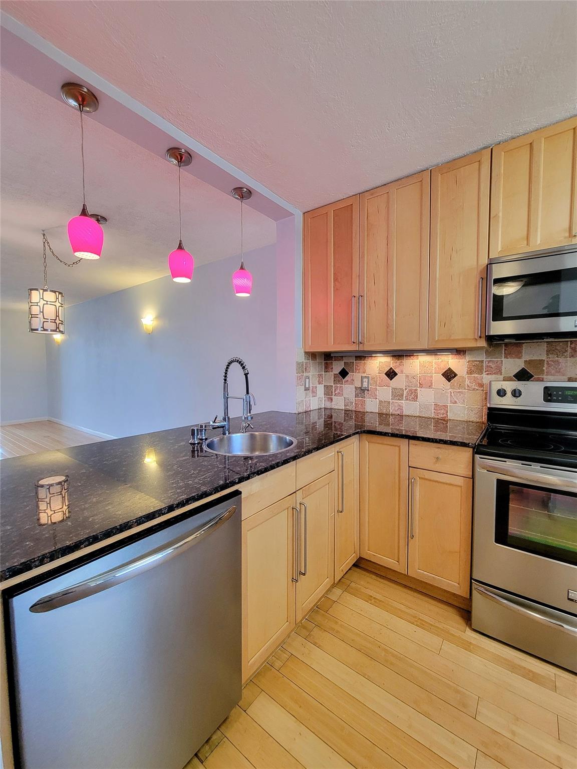 114 Lake Emerald Dr 401