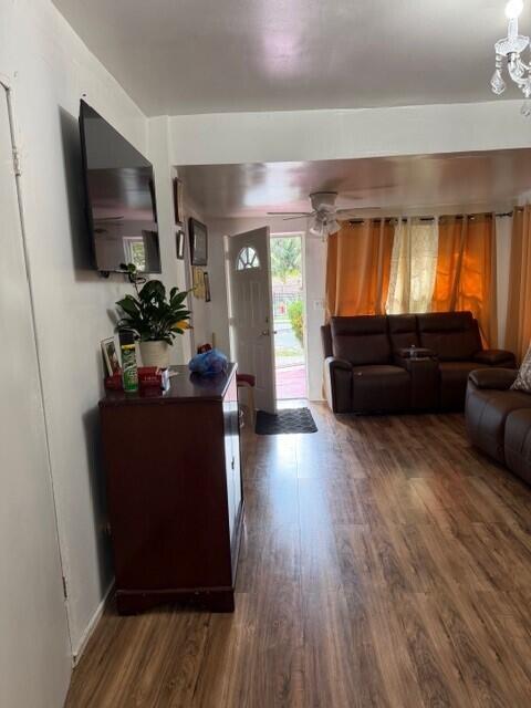 2711 NW 169 Terrace, Miami Gardens, FL, 33056/$450,000 2 2711 NW 169 Terrace