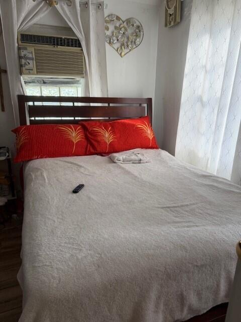 GOLDEN GLADES PK 1ST ADDN RE-SUB - Residential