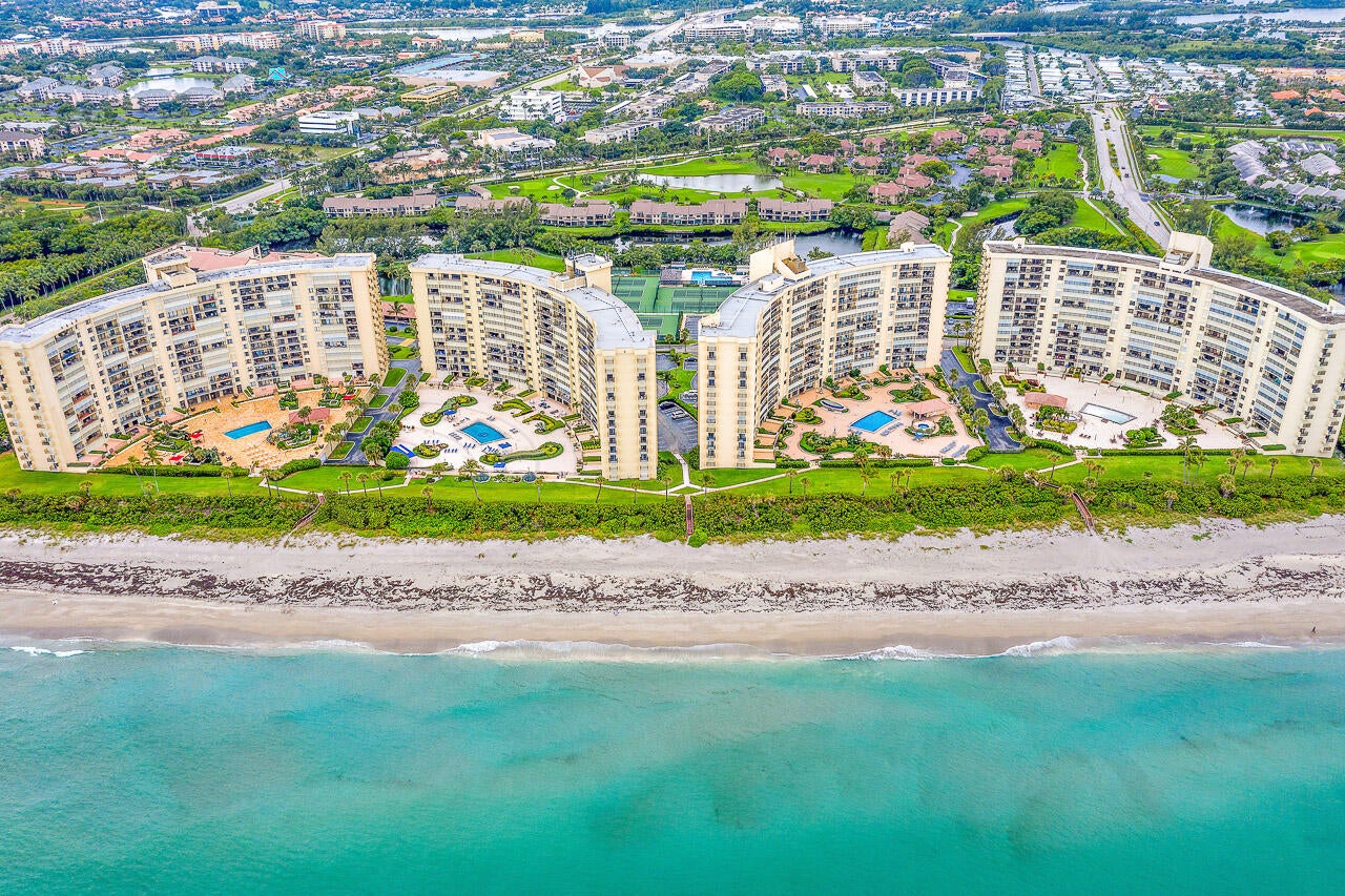 200 Ocean Trail Way 303