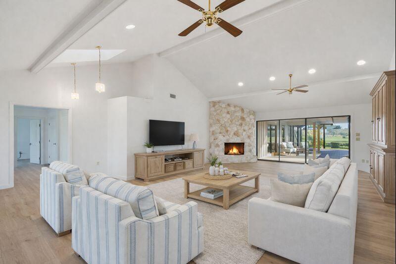 MARINER SANDS COUNTRY CLUB - Residential