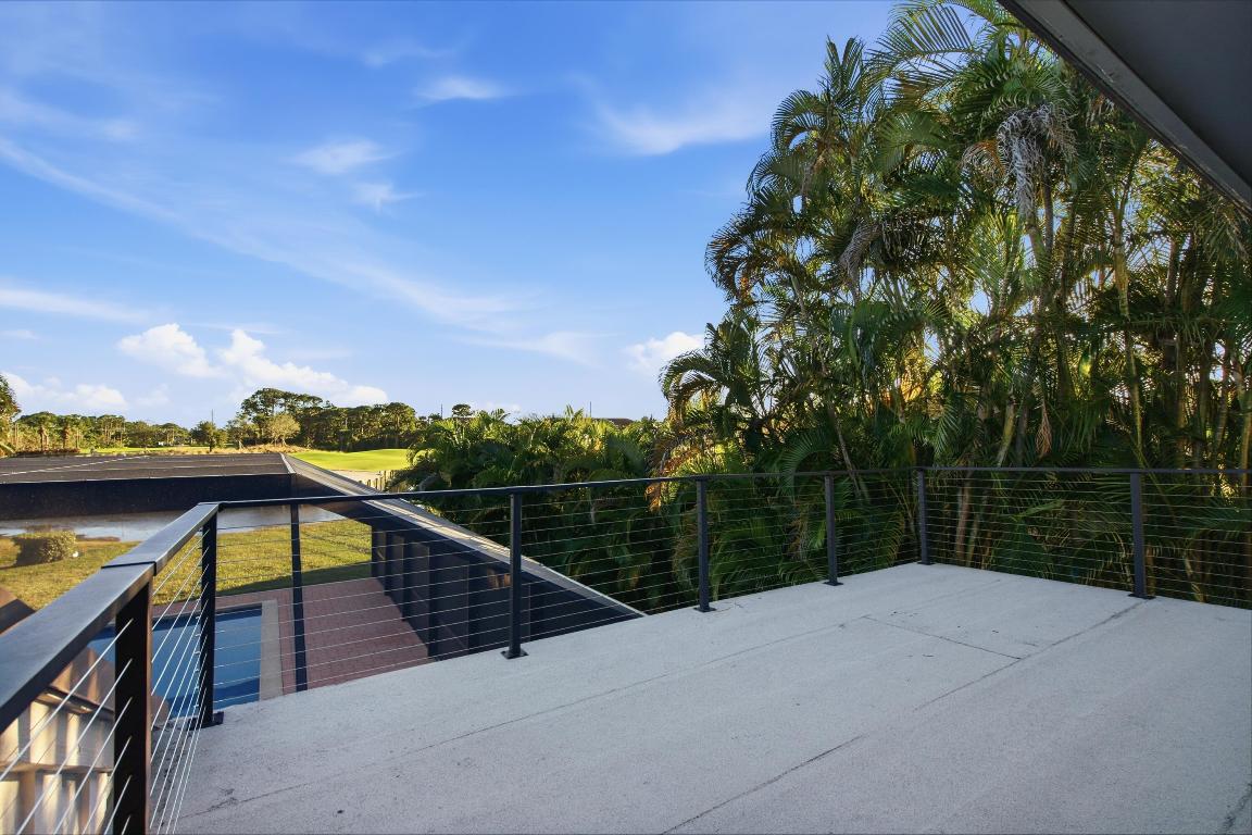 MARINER SANDS COUNTRY CLUB - Residential