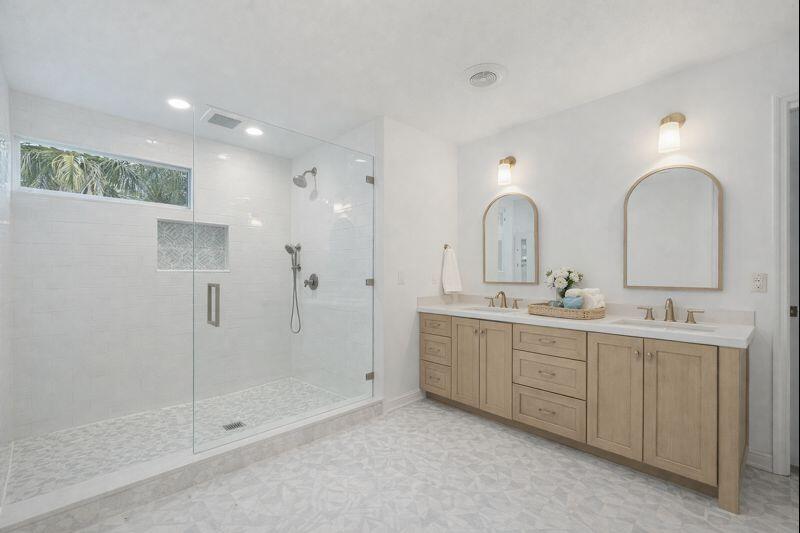 MARINER SANDS COUNTRY CLUB - Residential