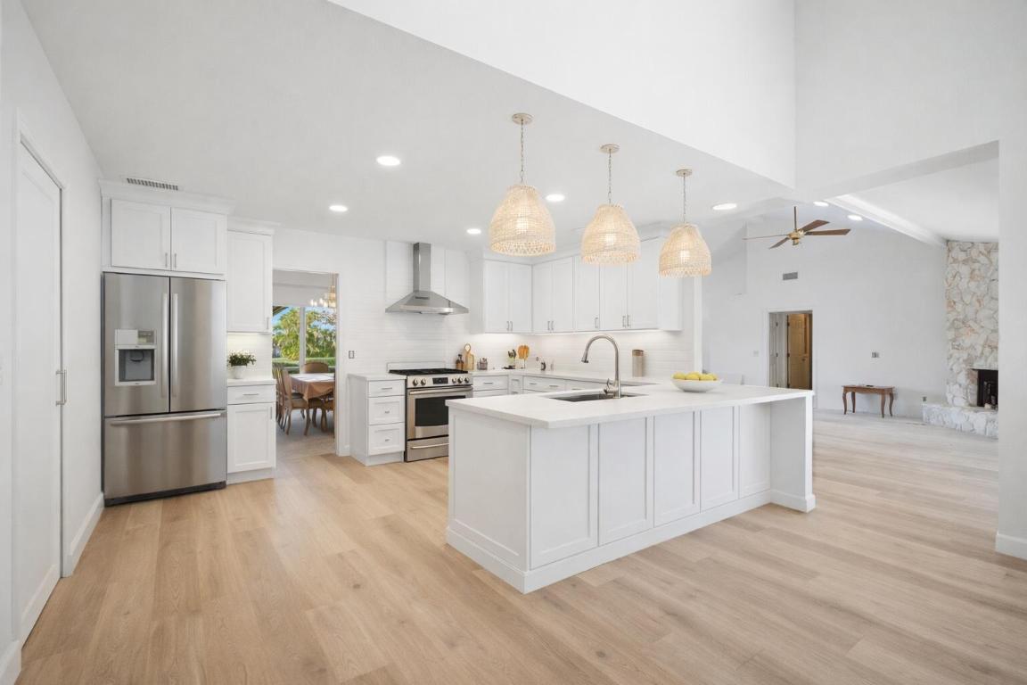 MARINER SANDS COUNTRY CLUB - Residential