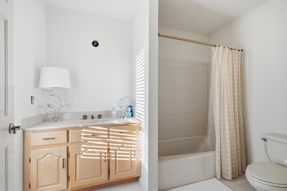 MARINER SANDS COUNTRY CLUB - Residential