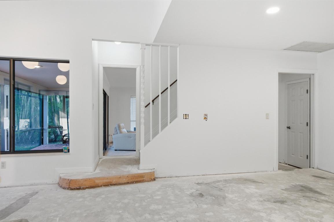 MARINER SANDS COUNTRY CLUB - Residential