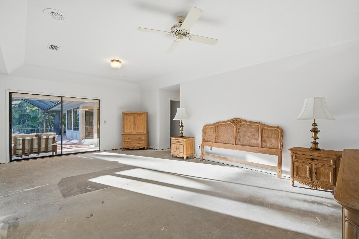 MARINER SANDS COUNTRY CLUB - Residential