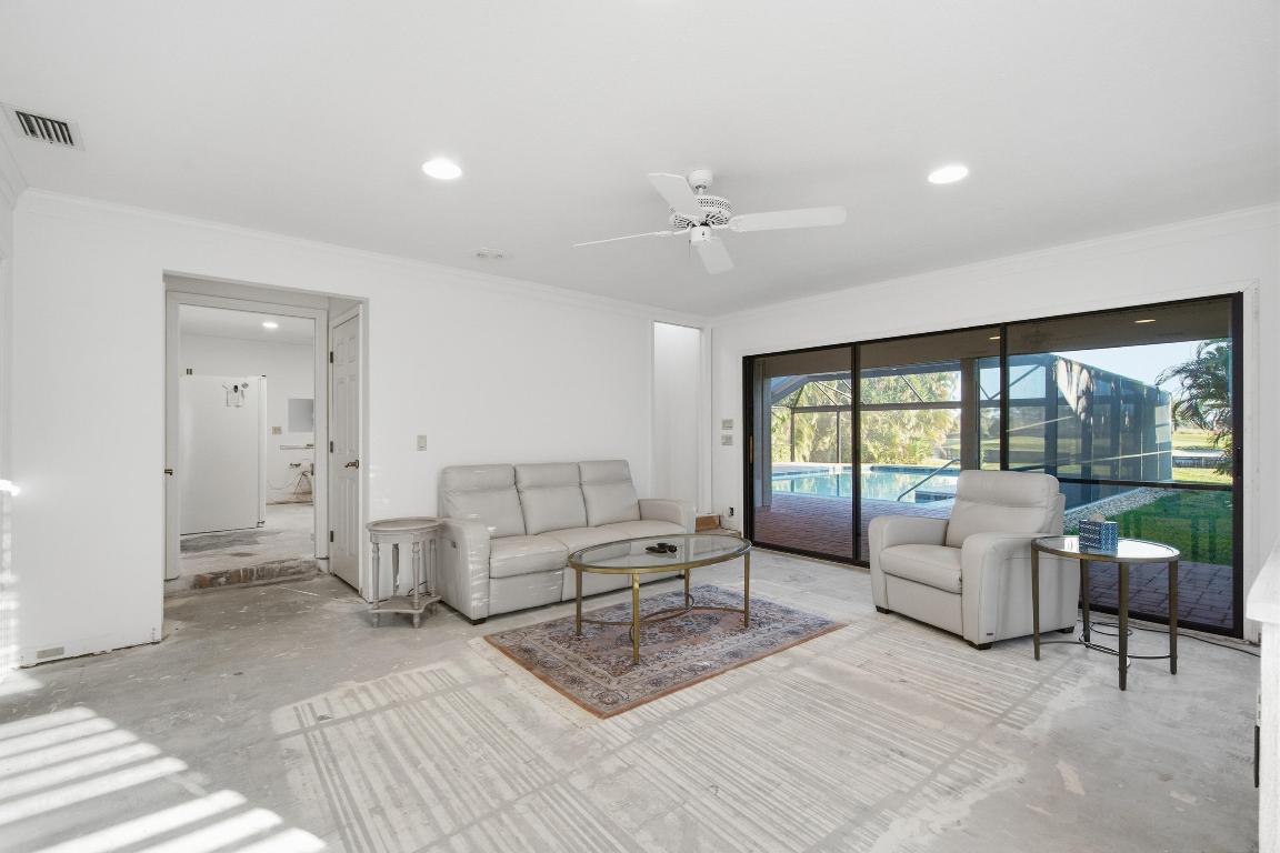 MARINER SANDS COUNTRY CLUB - Residential