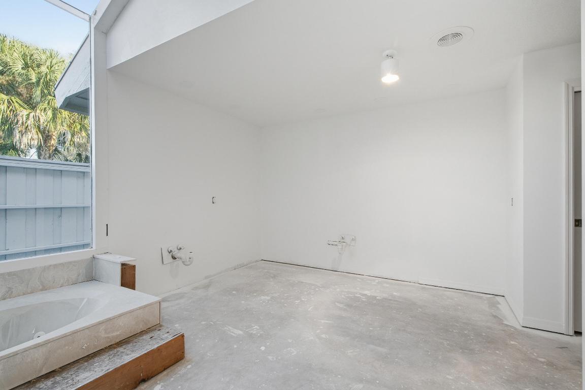 MARINER SANDS COUNTRY CLUB - Residential