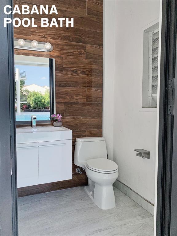 ISLAND AT BOCA WEST - Residential