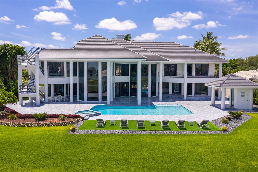 ISLAND AT BOCA WEST - Residential