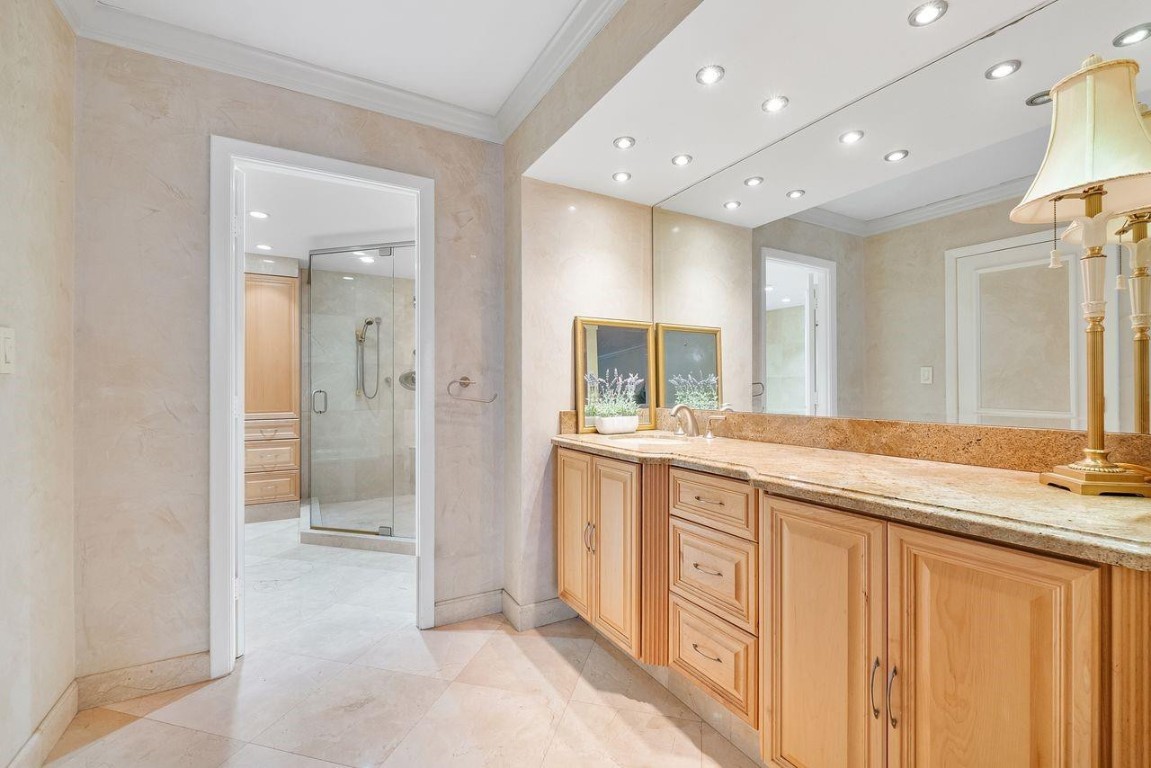 HAMPTON BEACH CLUB - Residential