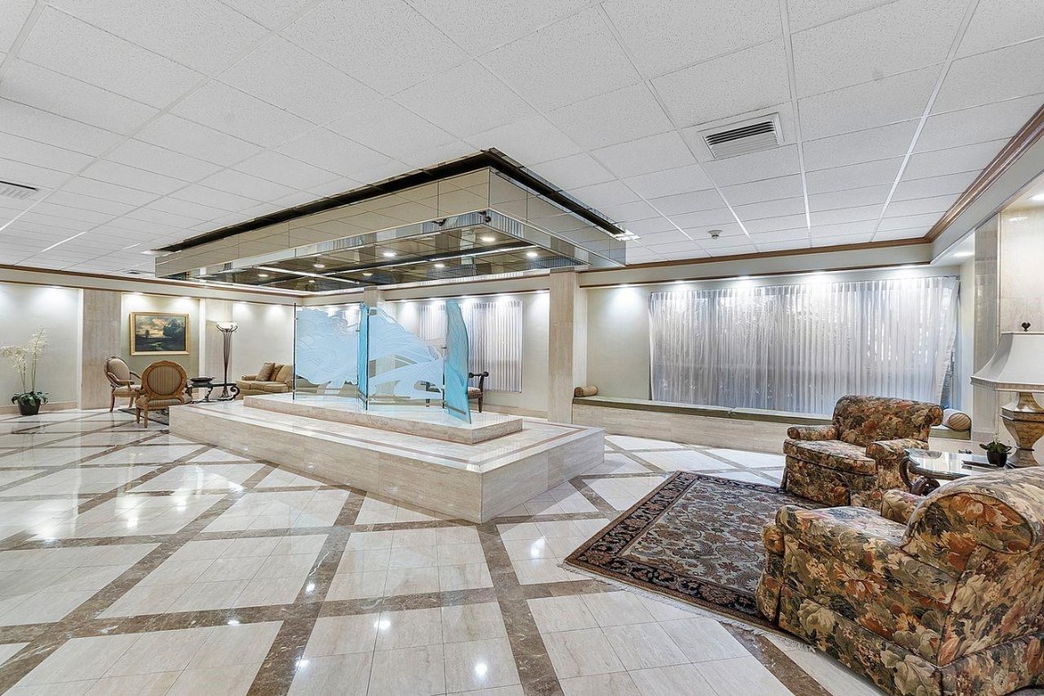 HAMPTON BEACH CLUB - Residential