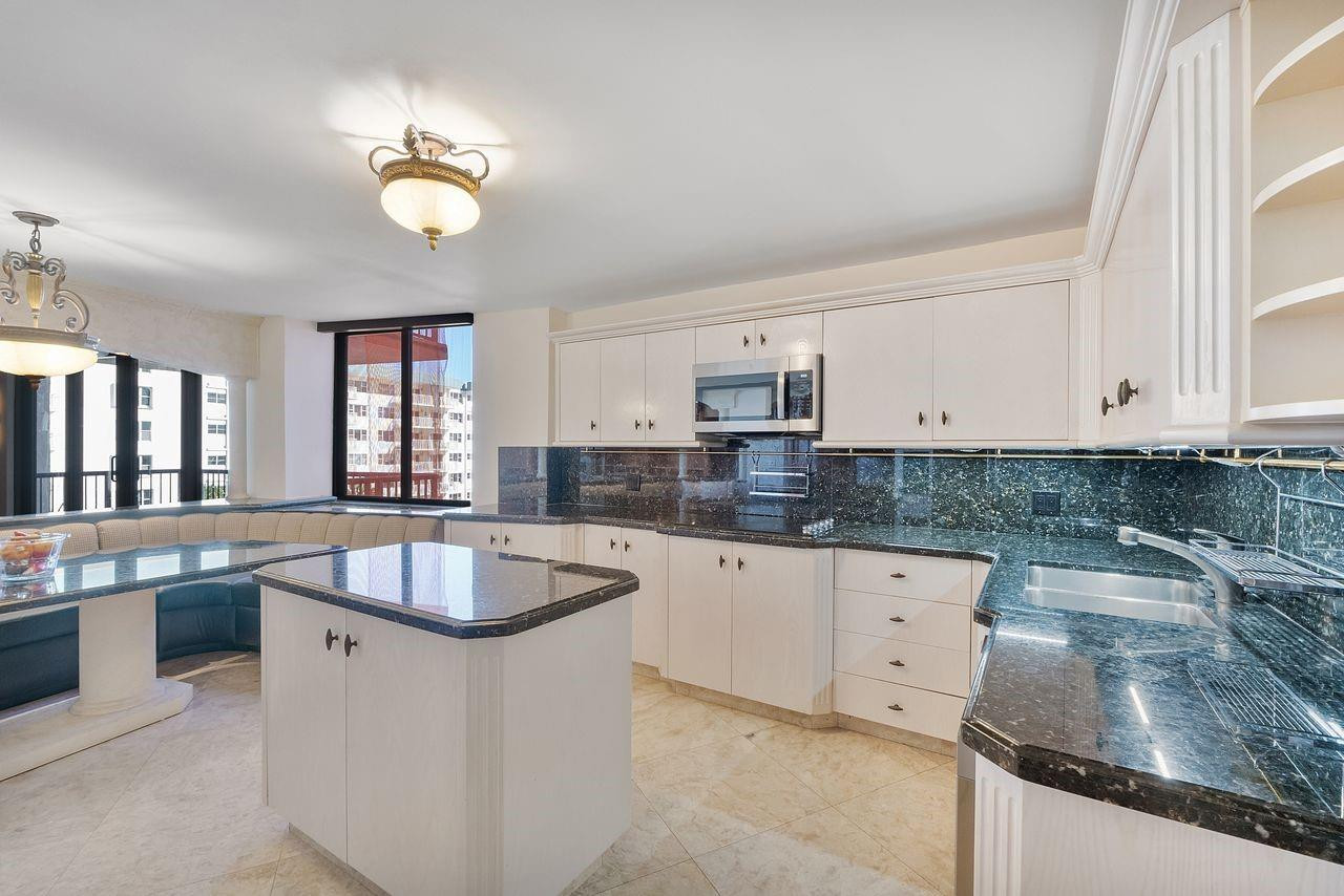 HAMPTON BEACH CLUB - Residential