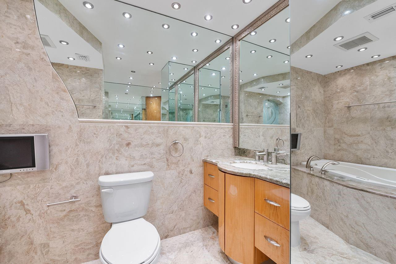 HAMPTON BEACH CLUB - Residential