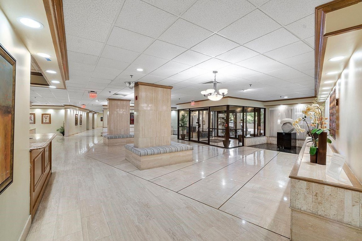 HAMPTON BEACH CLUB - Residential