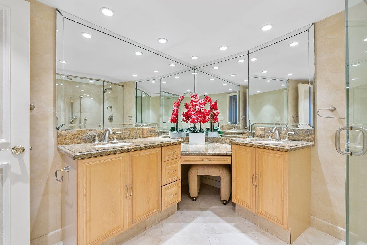 HAMPTON BEACH CLUB - Residential