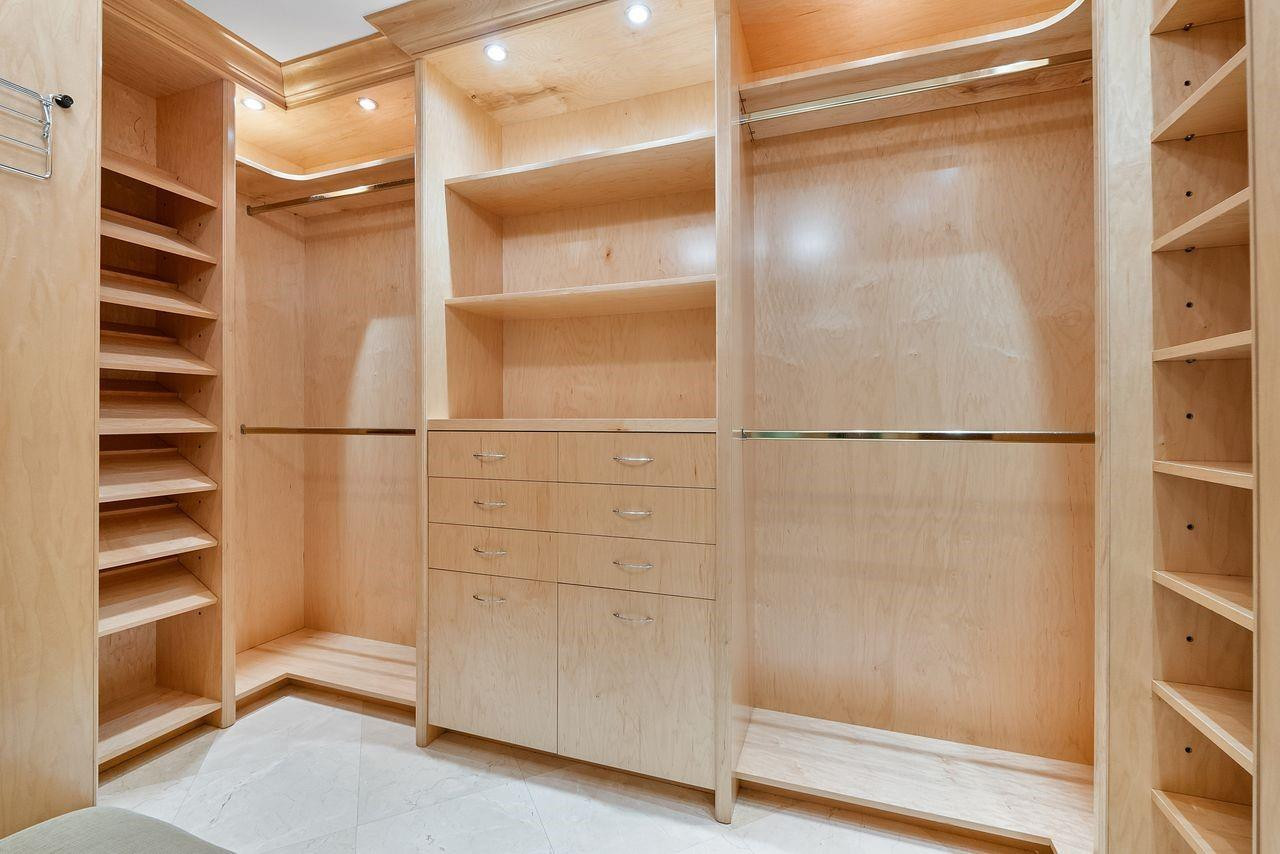 HAMPTON BEACH CLUB - Residential